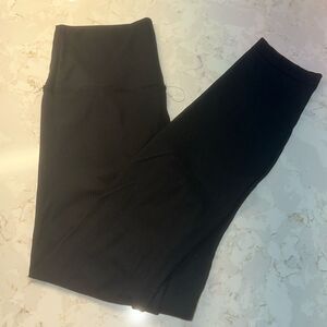 LULULEMON ALIGN™ RIBBED HIGH-RISE PANT 25"
Black
Size: 6